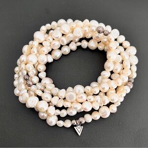 Silpada ‘Goddess’ 6 Freshwater Pearls and Sterling Silver Stretch Bracelet Stack